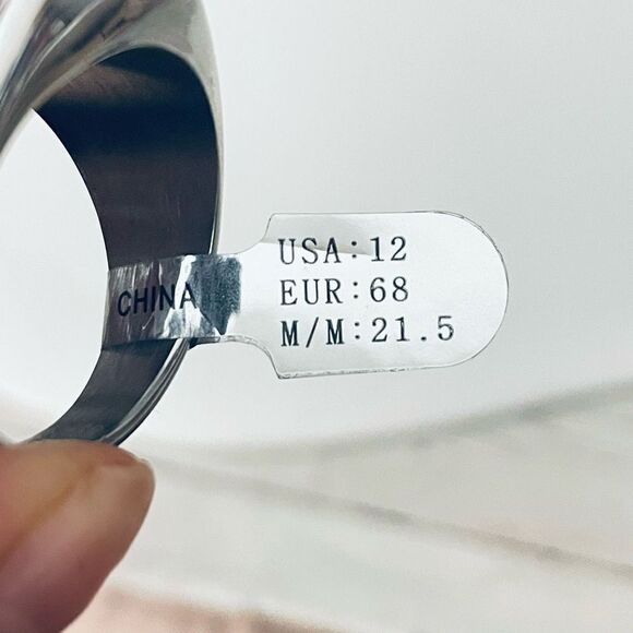 NWT Gorgeous Silver Men Ring Sz 11 EDFORCE Stainless Steel with Silver Cristals - Picture 8 of 12